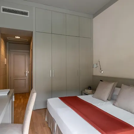 Milano 4*