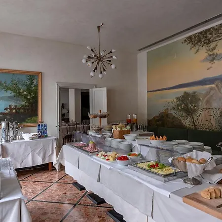 Milano 4*