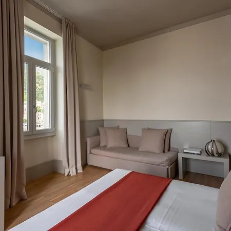 Milano 4*